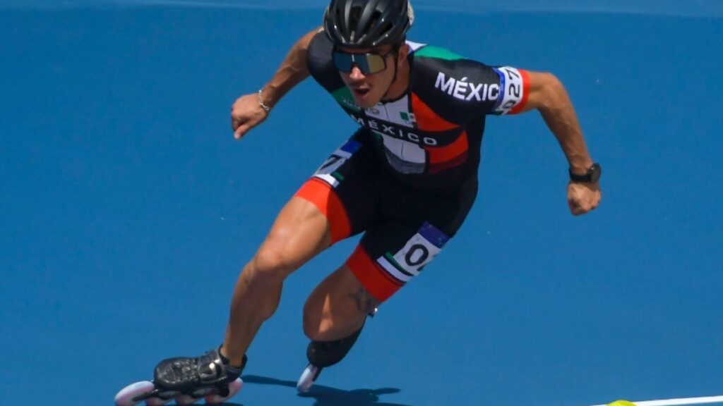 El mexicano Jorge Martínez se colgó la presea de plata en los 100m del patinaje de velocidad de San Salvador 2023.