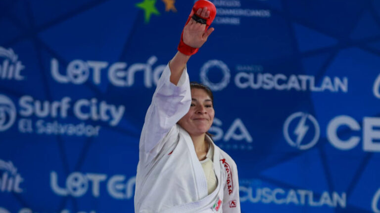 Guadalupe Quintal se lleva el oro en los 68kg del karate de los Juegos Centroamericanos