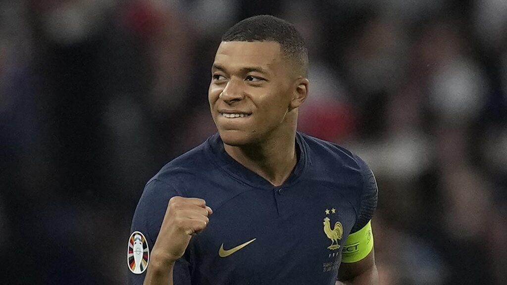 Mbappé sueña con jugar en el Real Madrid. AP