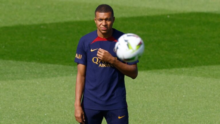 ¡El PSG deja a Mbappé fuera de la gira por Japón!