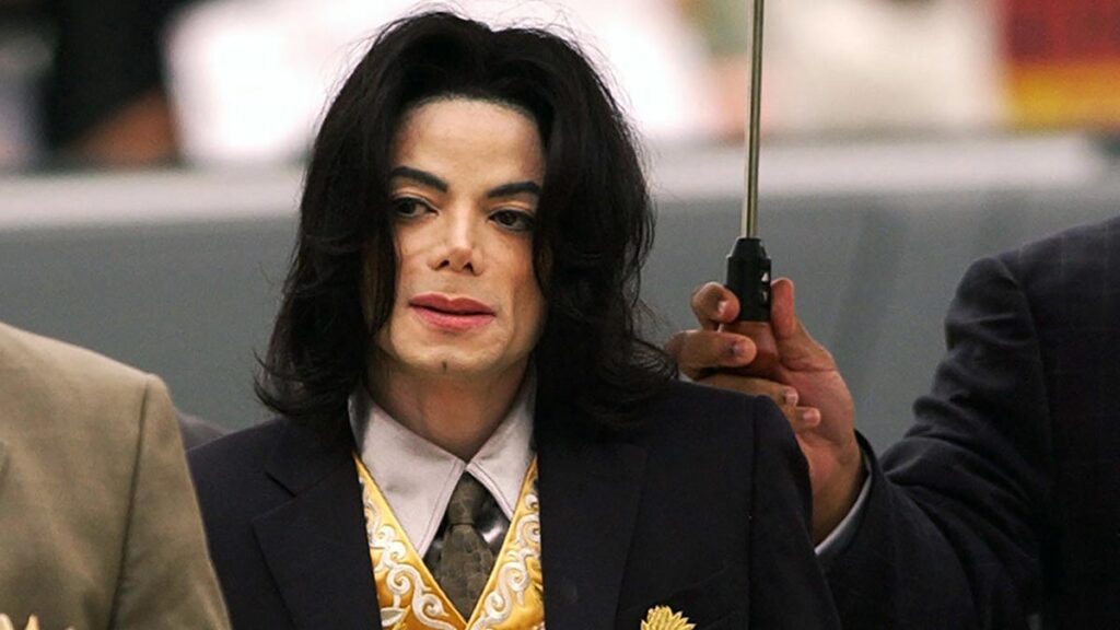 Michael Jackson fue demandado por Wade Robson y James Safechuck. AP