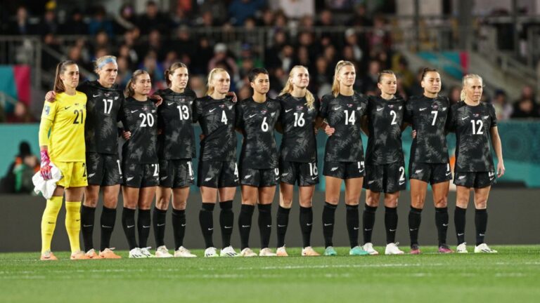 Nueva Zelanda obtiene su primera victoria en un Mundial Femenil con solitario gol de Wilkinson
