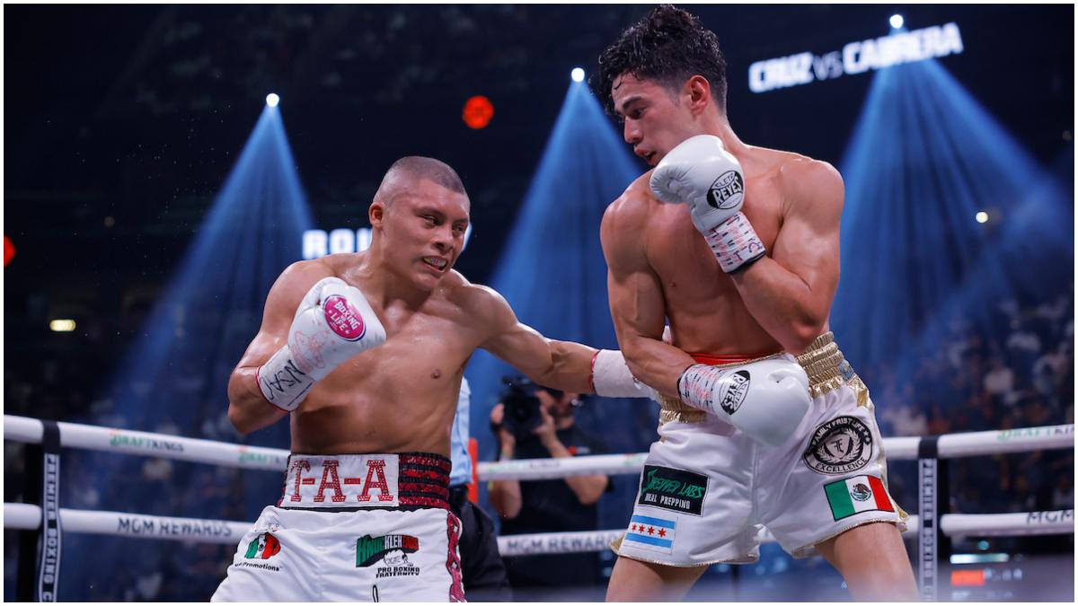 Pitbull Cruz y Rolly Romero oficializan la pelea por el cinturón del