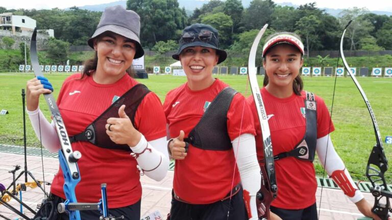 Aída Román, Alejandra Valencia y Ángela Ruiz le dan el oro a México en tiro con arco recurvo por equipos