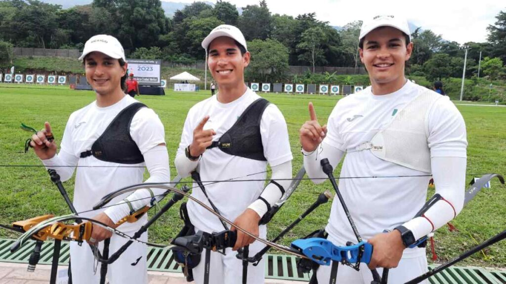 Matías Grande, Caleb Urbina y Carlos Rojas