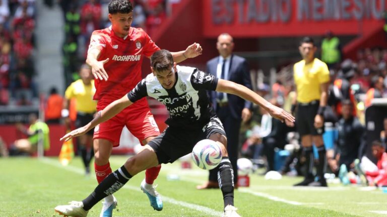 Toluca y Necaxa empatan sin anotaciones en un partido marcado por los goles anulados