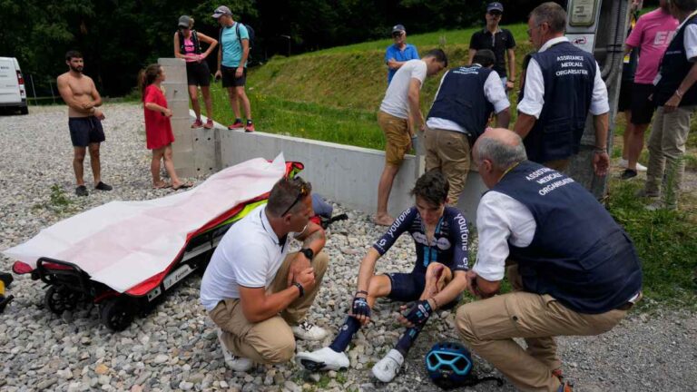 El Tour de Francia tiene una accidentada etapa 14 con algunos ciclistas heridos