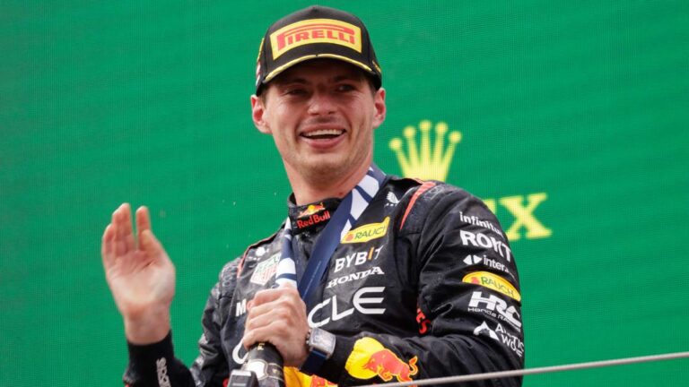 Max Verstappen llega a 42 victorias en la Fórmula 1 y supera a Ayrton Senna