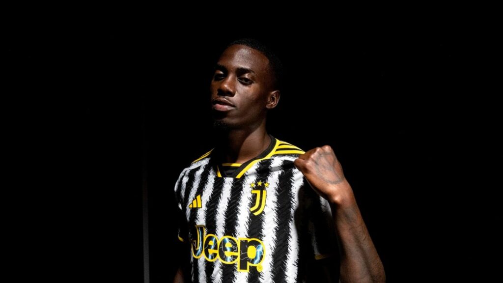 Timothy Weah es presentado. - Juventus.com.