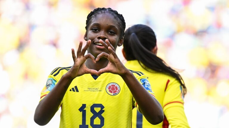La historia de Linda Caicedo: de superar el cáncer, a hacer goles en Mundiales y ser la estrella de Colombia