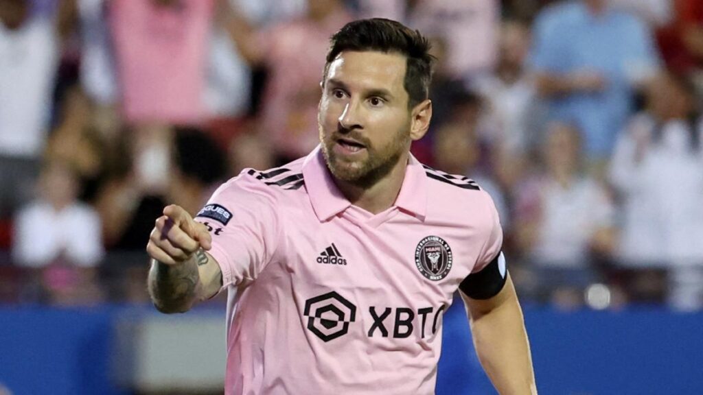 Messi anota doblete con el Inter Miami | Reuters