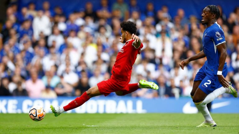 Luis Díaz anota su primer golazo en la Premier League ante Chelsea…. ¡solo necesitó 18 minutos!
