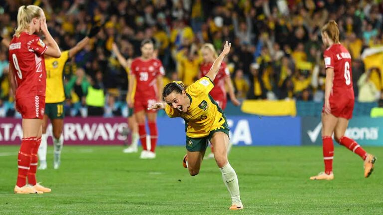 La anfitriona Australia vence a Dinamarca y se clasifica a cuartos de final del Mundial femenil