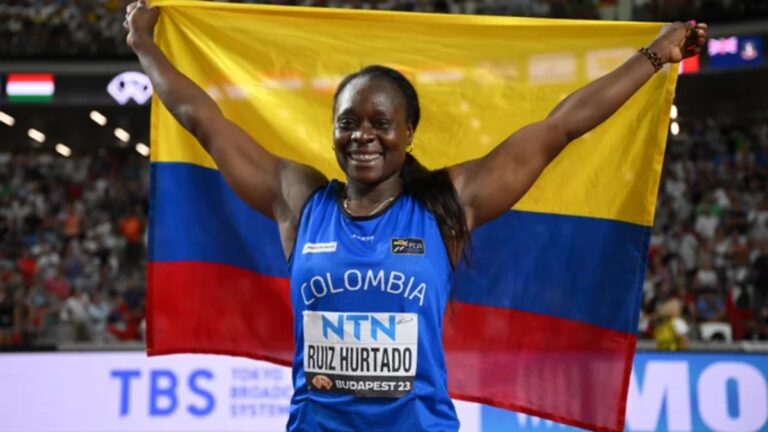 ¡Histórico! Flor Denis Ruiz gana medalla de plata en lanzamiento de jabalina en el Mundial de Atletismo y se clasifica a Olímpicos
