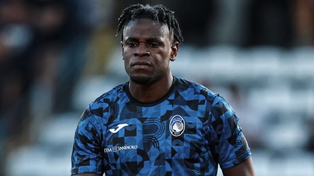 Duván Zapata entrenando con el Atalanta.