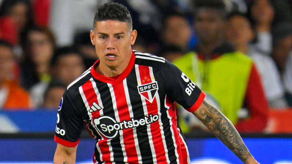 James Rodríguez jugando con Sao Paulo.