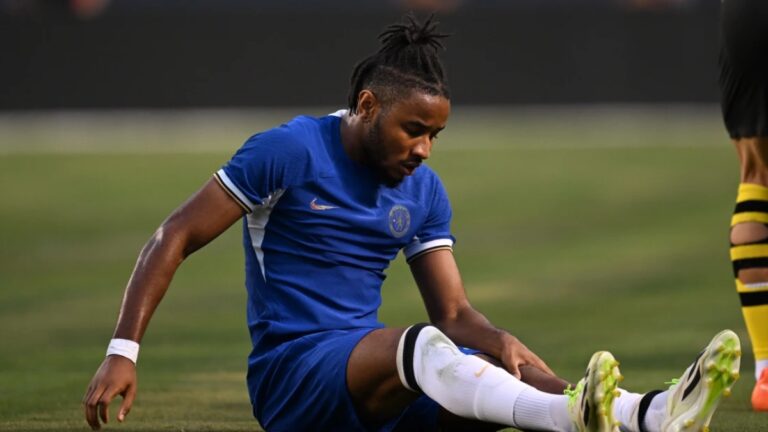 Nkunku se lesiona la rodilla y se perdería el inicio de la Premier con Chelsea