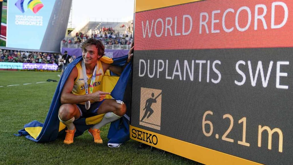 Armand Duplantis listo para Budapest 2023: "Quiero obtener el oro por segunda ocasión y defender mi título" | AP