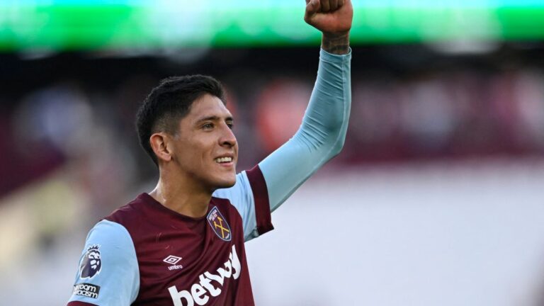 Edson Álvarez debuta en la victoria de West Ham sobre Chelsea