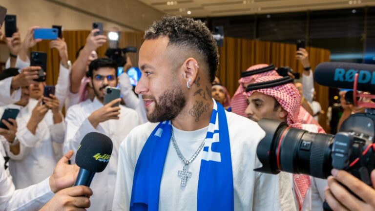 Neymar ya está en Arabia Saudita listo para debutar con Al Hilal