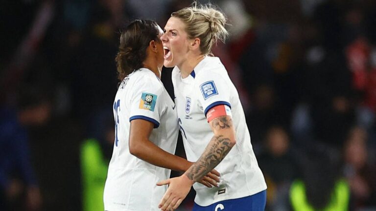 Inglaterra remonta a una valiente Colombia y avanza a las semifinales del Mundial femenil