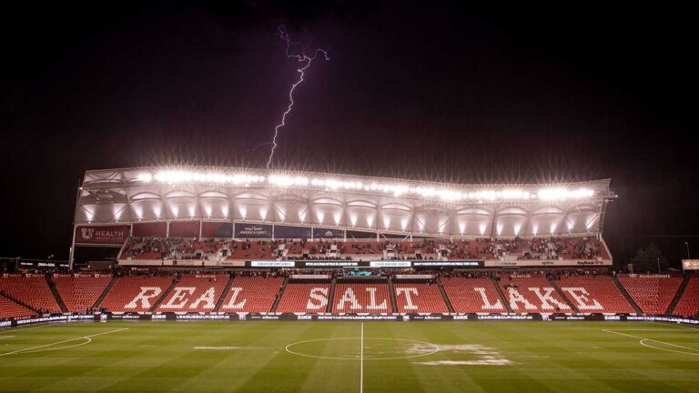 El duelo entre León y Real Salt Lake es reprogramado por mal clima