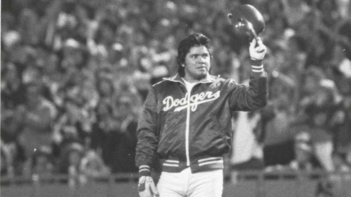 Dodgers retira el '34' de Fernando Valenzuela