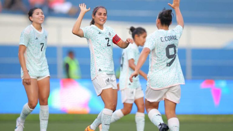 Kenti Robles asegura que la selección femenil se siente apoyada por Ivar Sisniega