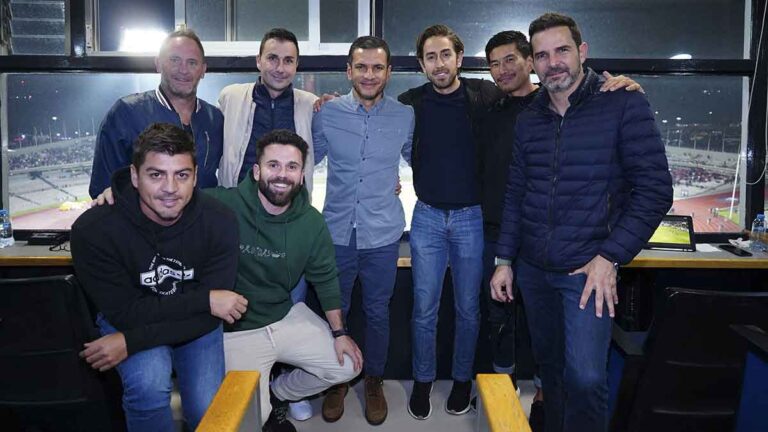 Jaime Lozano se hace presente en el Olímpico Universitario para observar el Pumas vs Toluca