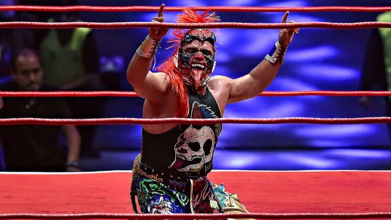 Psycho Clown aparece en redes tras su victoria y su lesión en Triplemanía XXXI