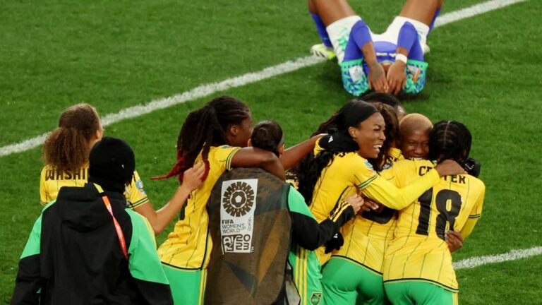 Jamaica sigue sin creer en nadie y elimina a la Brasil y Marta del Mundial femenino