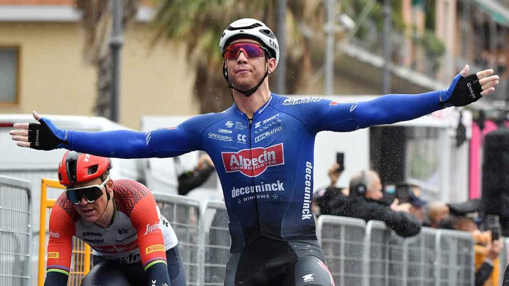 Kaden Groves hila triunfos en la Vuelta de España. Reuters