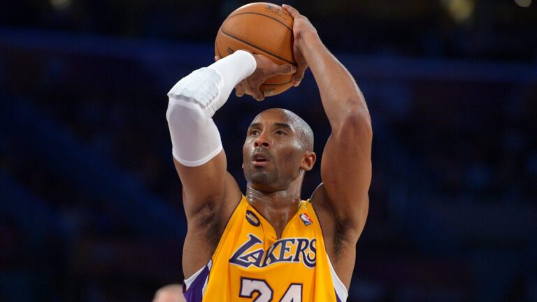 Los Lakers develarán estatua de Kobe Bryant afuera de su arena