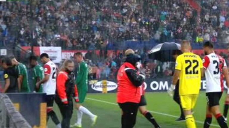 ¡Por más de 40 minutos! Feyenoord vs Almere, suspendido por lluvia y tormenta eléctrica