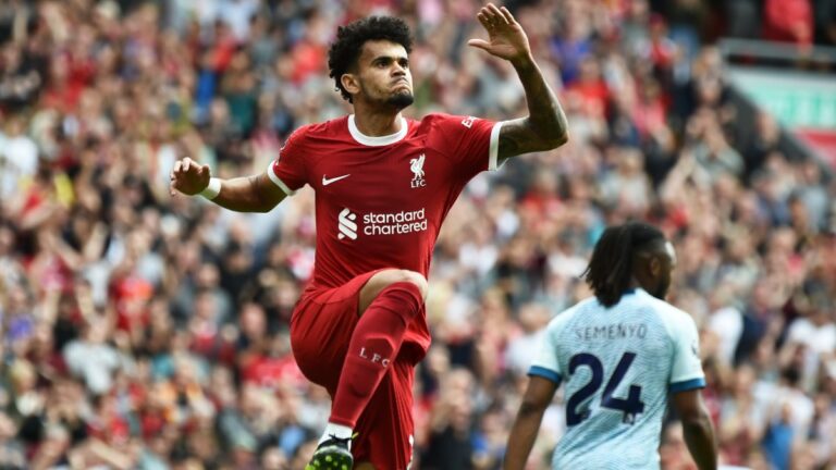 Liverpool sigue arriba de la mano de Luis Díaz: las claves del triunfo ante el Bournemouth