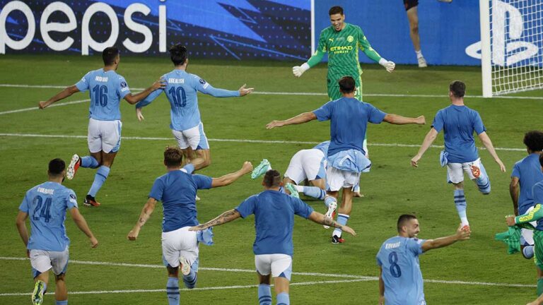 Manchester City se corona en la Supercopa de Europa, vece al Sevilla en tanda de penaltis