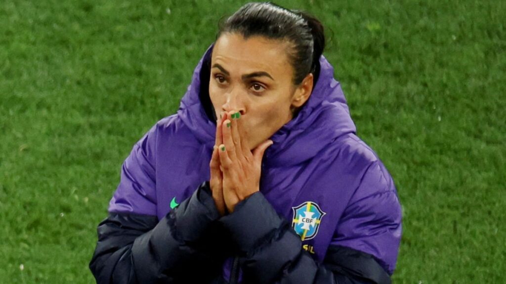 Marta se retira de la selección brasileña tras eliminación en fase de grupos del Mundial Femenil: "Es el final de la línea"