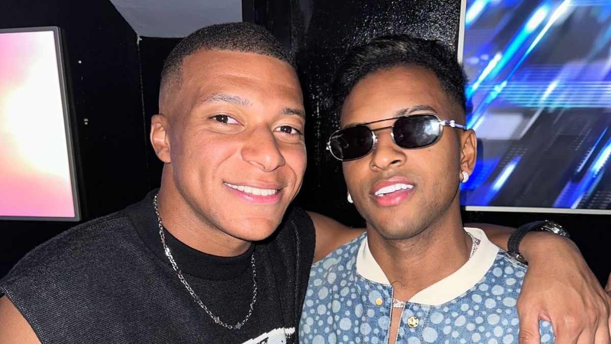 Rodrygo Se Reúne Con Kylian Mbappé Y Se Toman Una Foto Juntos ¿se