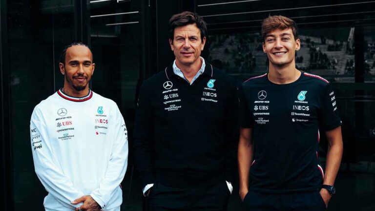 Lewis Hamilton y George Russell, renuevan con Mercedes hasta 2025