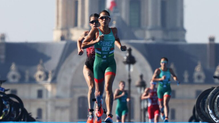 En París, mexicanas cumplen con test olímpico de triatlón rumbo a Juegos Olímpicos
