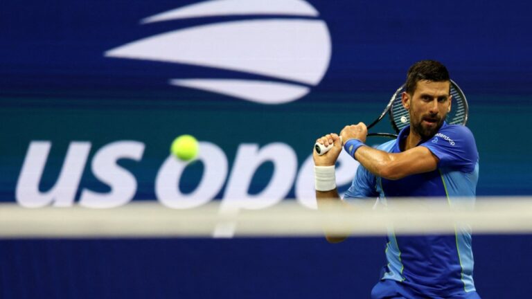 Novak Djokovic tiene un debut triunfal en el US Open y regresa a la cima de la ATP