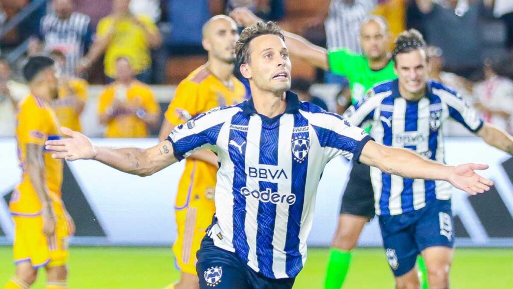Serrgio Canales celebra el gol del triunfo de Monterrey. @Rayados
