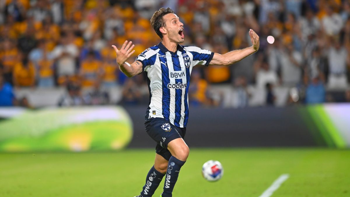 Sergio Canales pone a bailar a Rayados al ritmo de Rosalía