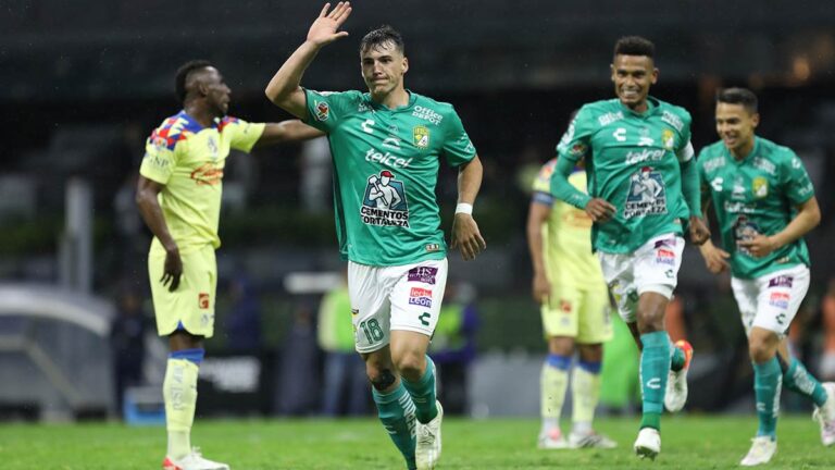 ¡Se luce ante su ex! Federico Viñas le marca gol al América en el Estadio Azteca