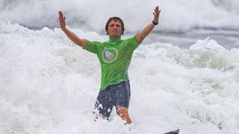 El mexicano Alan Cleland consigue boleto histórico en surf para los Juegos Olímpicos Paris 2024