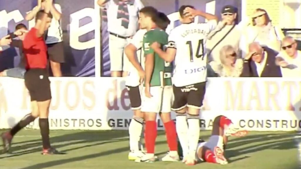 ¡Terribles imágenes! Giuliano Simeone sufre durísima falta en duelo amistoso entre Alavés y Burgos