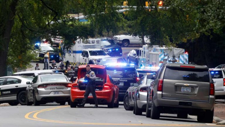 Envían alerta por amenaza de tiroteo en la Universidad de Carolina del Norte