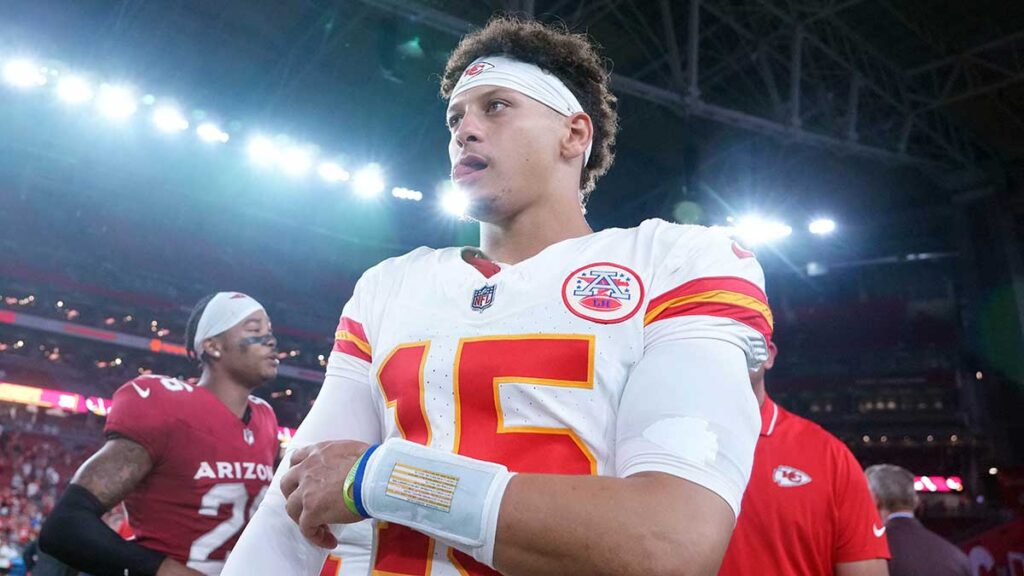 Patrick Mahomes prefiere jugar en pasto natural que en campo artificial