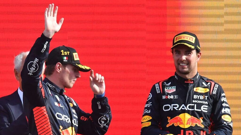 Checo Pérez y Max Verstappen van por el 1-2 | Reuters