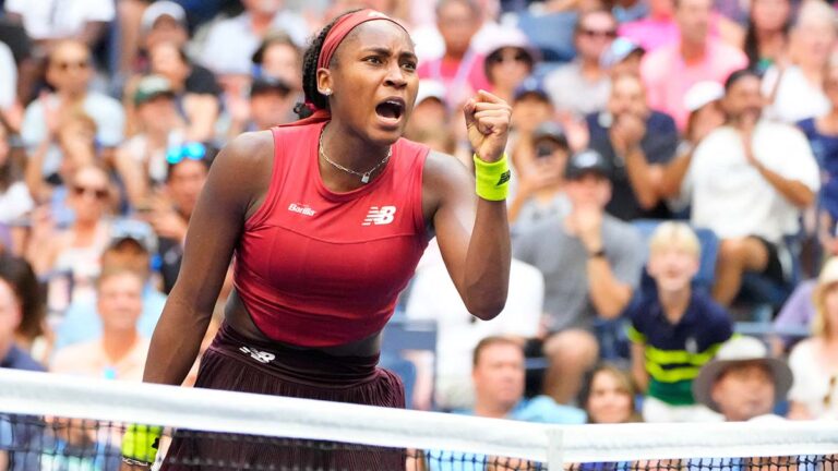 Coco Gauff iguala a Serena Williams al derrotar a Caroline Wozniacki y avanzar a los cuartos de final del US Open